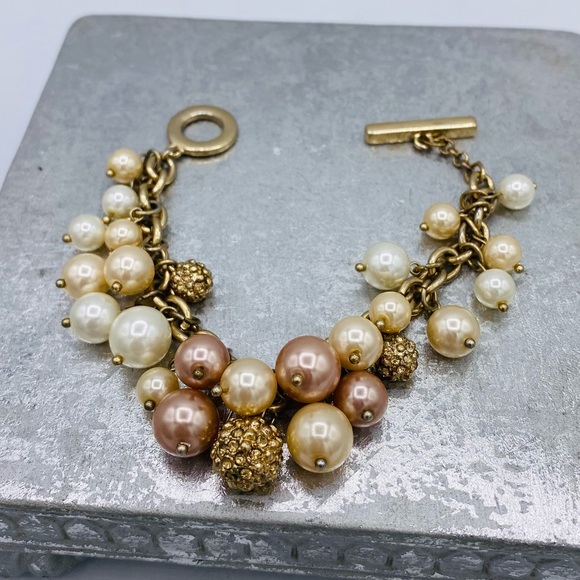 Elegant Gold Tone Faux Pearl Beads & Gold Beads W/ Rhinestone Cha Cha Bracelet - Picture 7 of 9